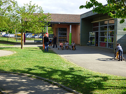 Bâtiment accueil périscolaire et de loisirs Bâtiment accueil périscolaire et de loisirs