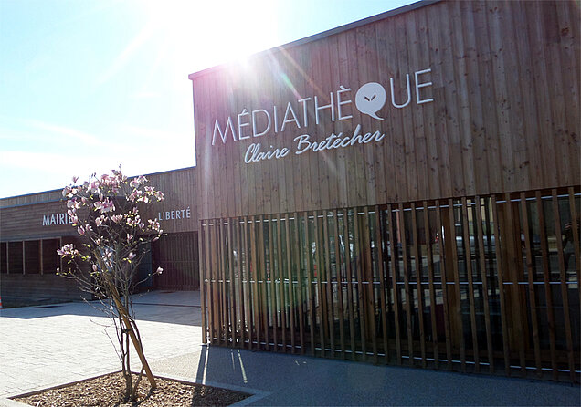 Médiathèque « Claire Bretécher » Médiathèque « Claire Bretécher »