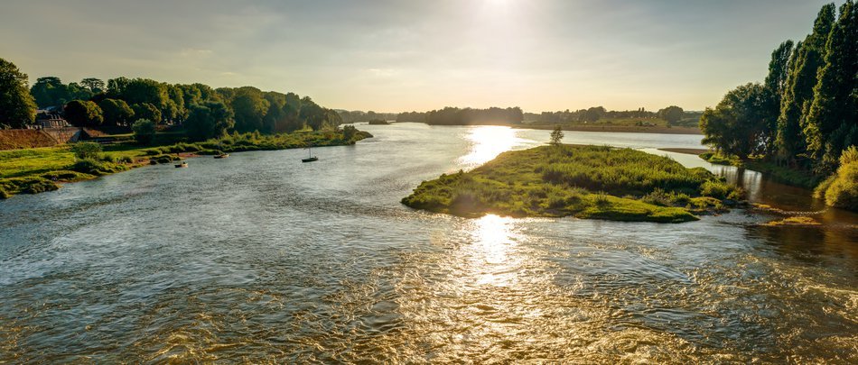 Occupation temporaire de propriétés publiques et privées pour recherche nouveaux site captage d'eau - Loire